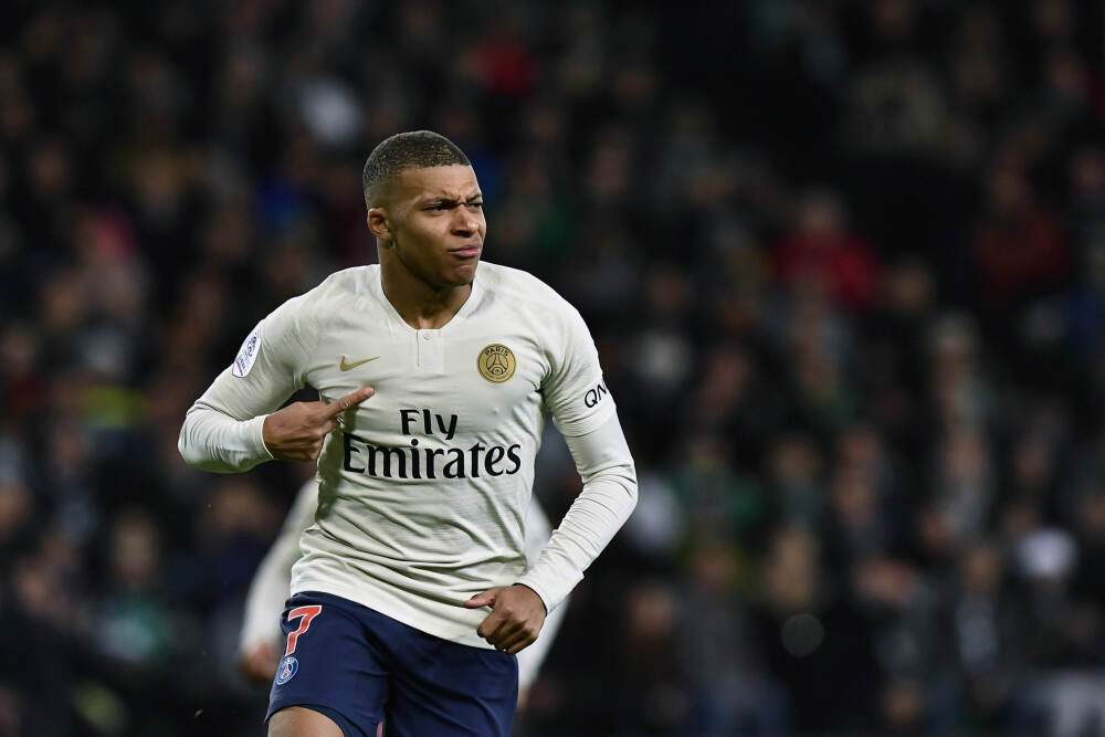 南向资金持仓曝光：腾讯、阿里包揽TOP2，机构：科技硬件景气度较高